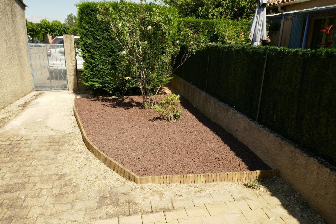 Chez Marielle Villa LʼIsle-sur-la-Sorgue Екстериор снимка